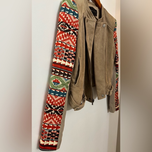 BCBGMAXAZRIA Women Tan Aztec/Tribal Print Faux Suede Peter Moto Jacket Small - Picture 7 of 15